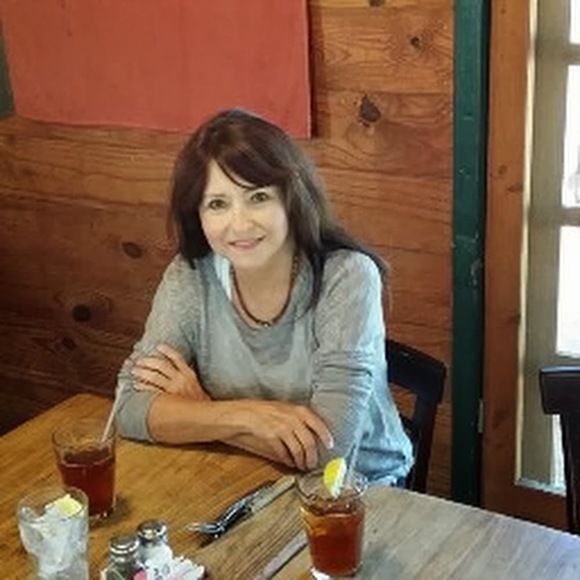 Meet your Posher, Diana - Picture 1 of 1